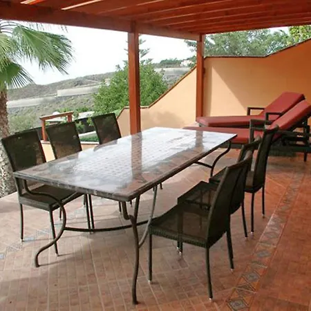 F183 / Finca San Juan - Casa Alhambra