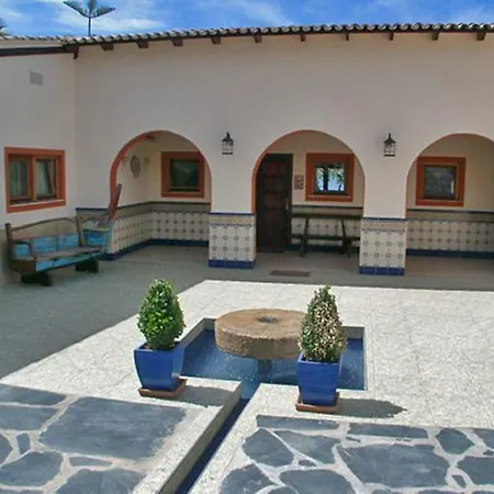 F183 / Finca San Juan - Casa Alhambra *